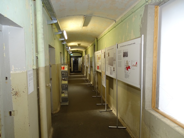 Blick in die Ausstellung im ehemaligen Gerichtsgefängnis